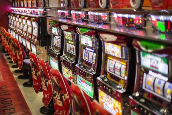 Casino Hold'em live dealer table on istanbul toto with cards and betting interface